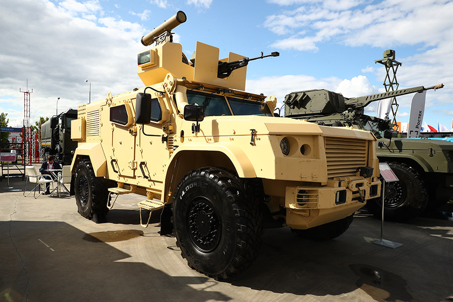 Новый десантируемый грузопассажирский бронеавтомобиль К-4386 ЗА-СпН (защищенный автомобиль специального назначения), который российская армия получит в 2022 году
