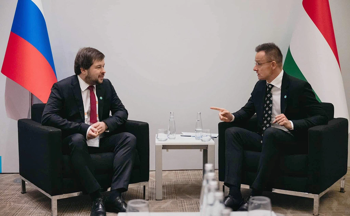 из личного архива Szijjártó Péter