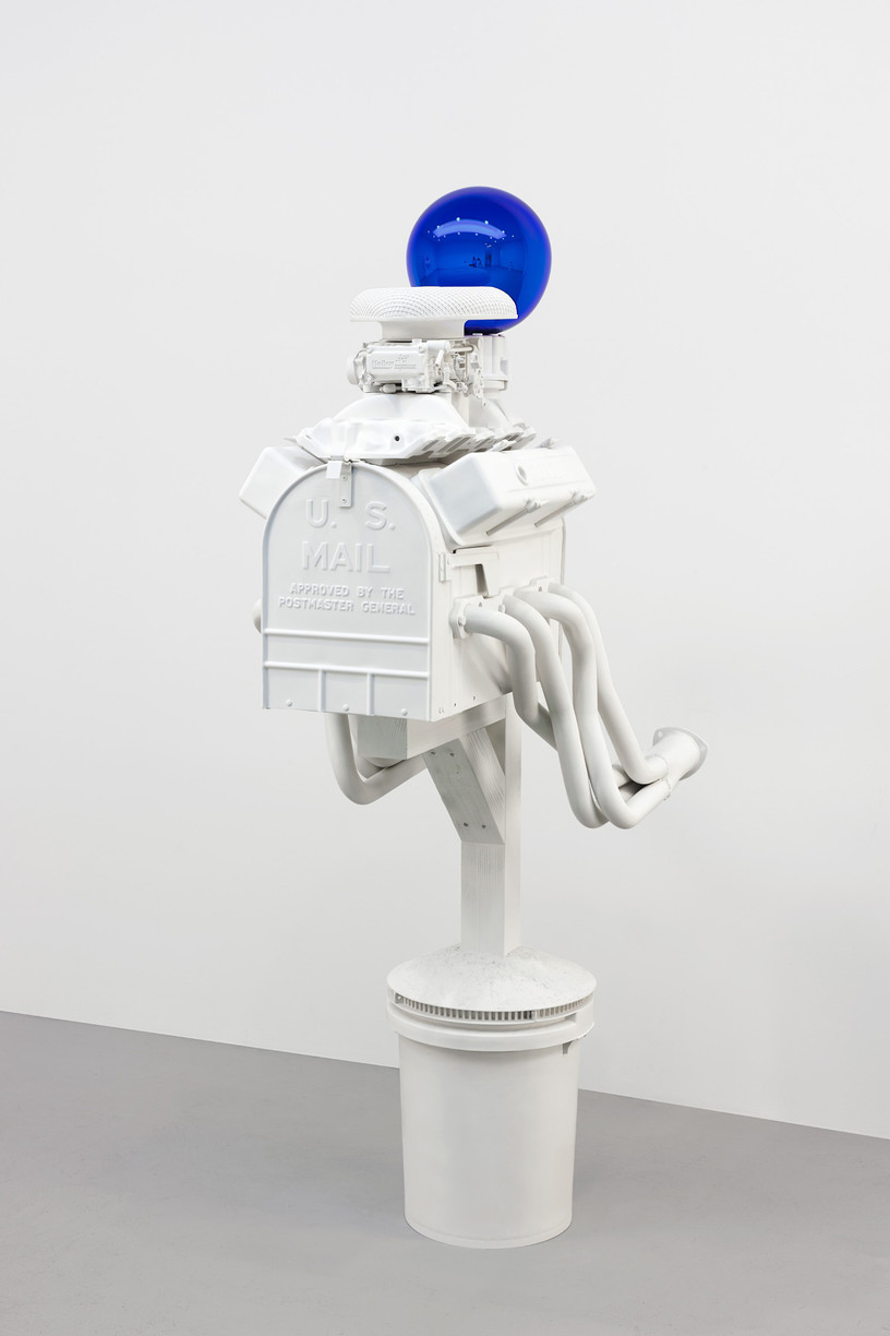 Скульптура Джеффа Кунса &laquo;Gazing Ball (Mailbox)&raquo;, 2013 г.