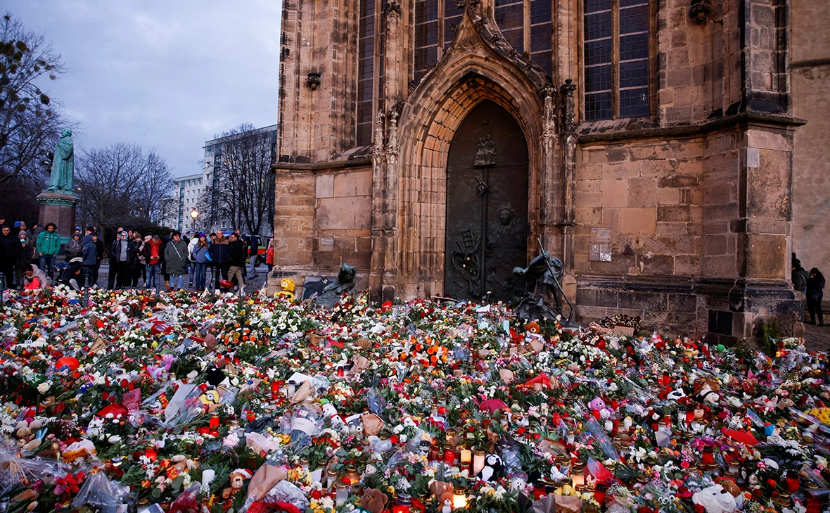 Axel Schmidt / Reuters