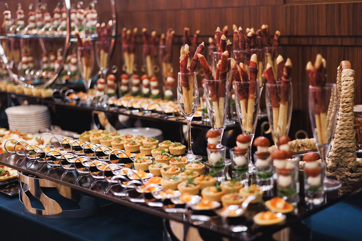 Новый год на вершине: сколько стоит встретить 2026-й в Красной Поляне