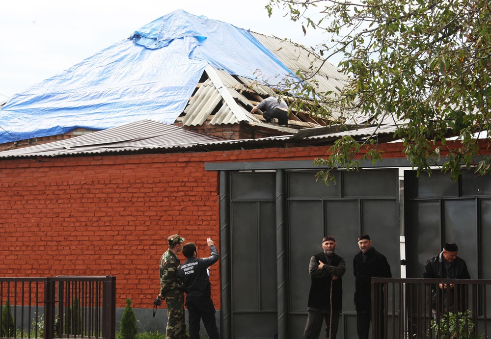В Чечне террорист-смертник атаковал здание ОВД