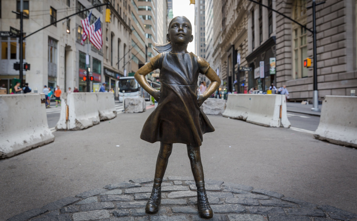 Статуя бесстрашной девочки напротив биржи NYSE. Рассказываем ее историю
