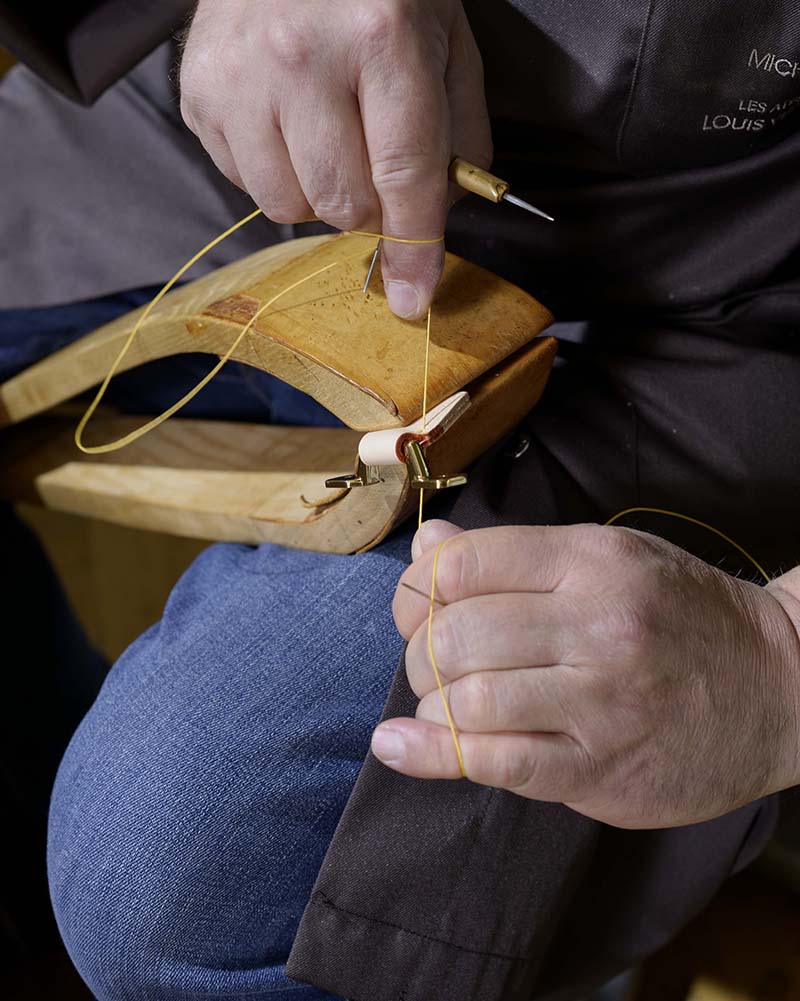 Процесс создания сундуков Louis Vuitton