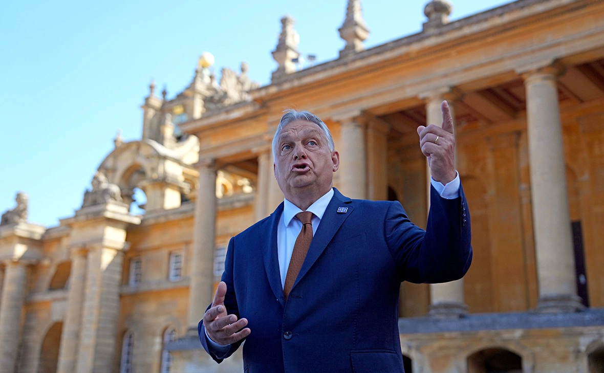 Carl Court / Getty Images