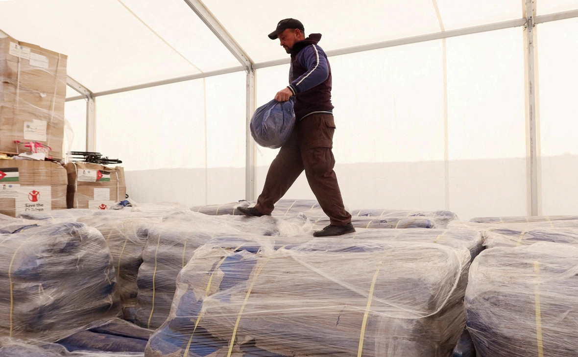 Jehad Shelbak / Reuters