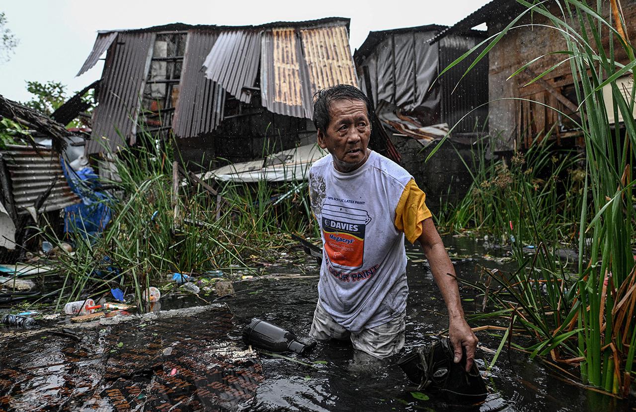 Жертвы и миллион беженцев: что творится на Филиппинах после супертайфуна