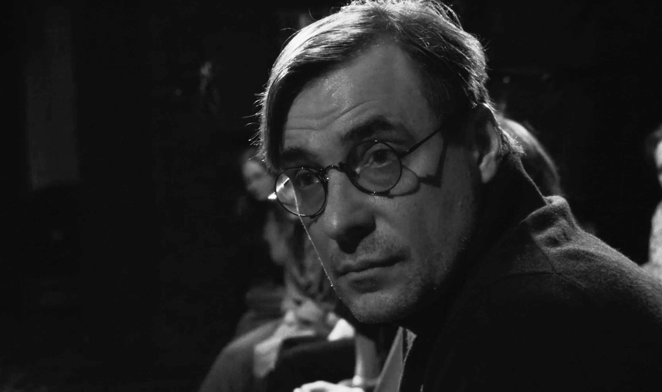 Евгений Цыганов в фильме «Картины дружеских связей»