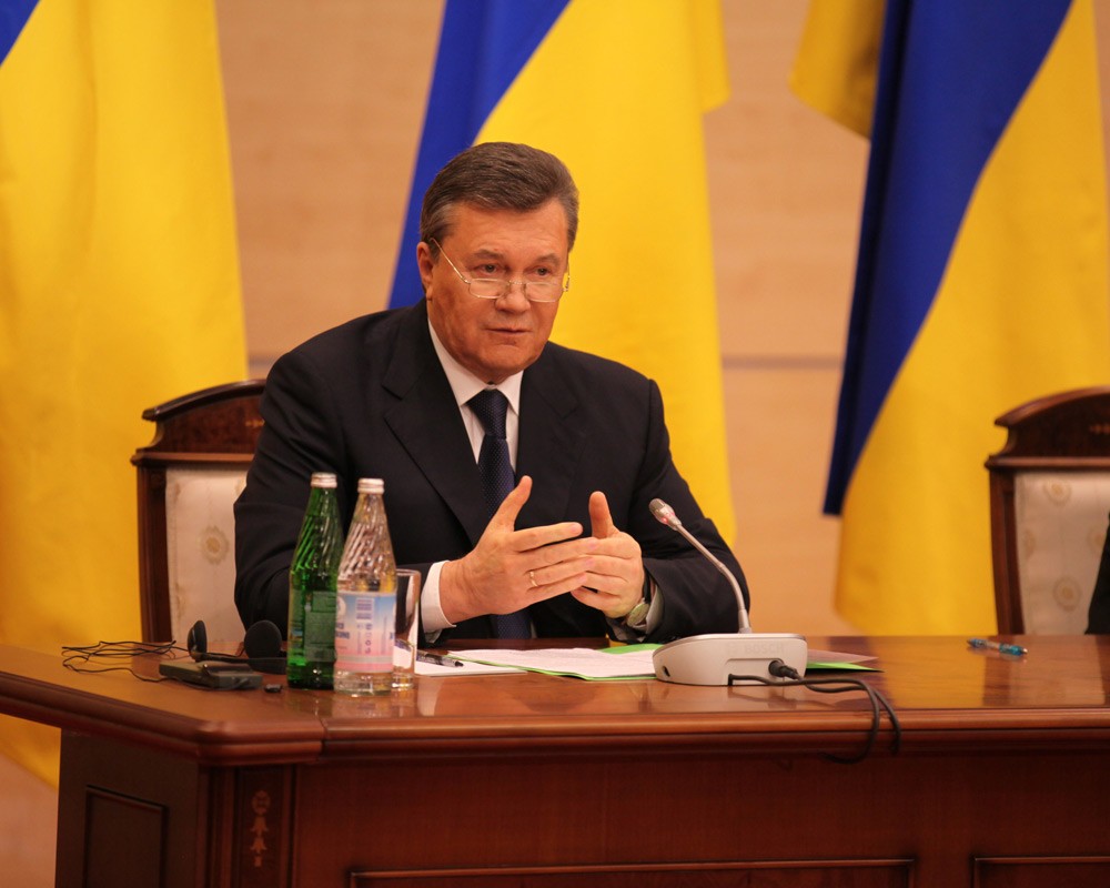 Янукович умер. Янукович в Ростове. Янукович речь.