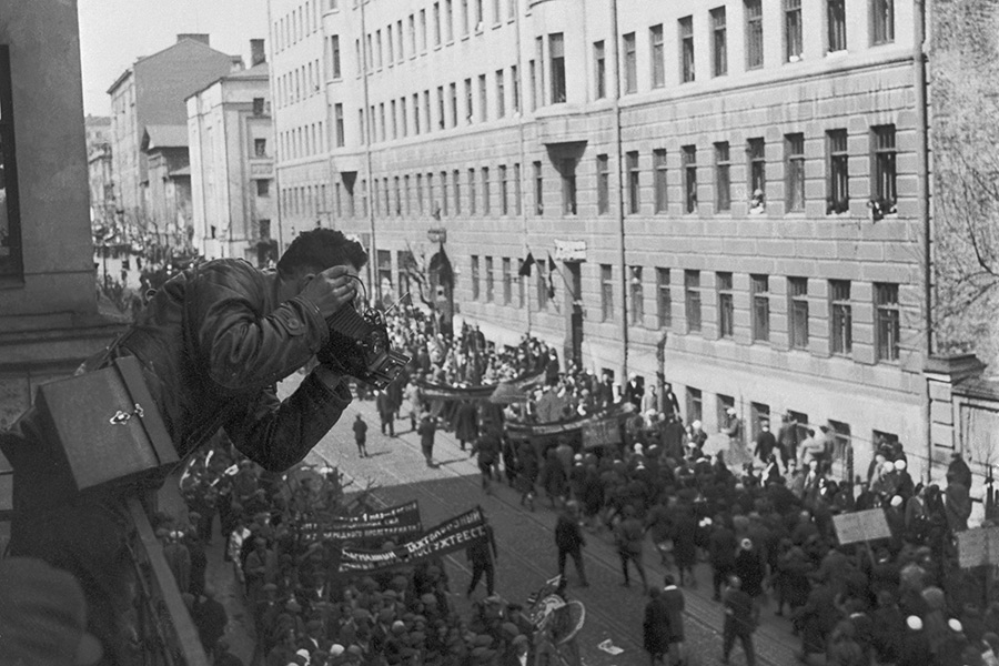 1932&nbsp;год. Первомайская демонстрация в&nbsp;Москве
