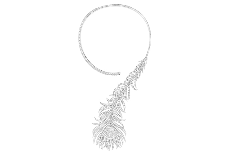 Колье «знак вопроса» Plume de Paon XL из коллекции Signature High Jewellery, Boucheron, 2020