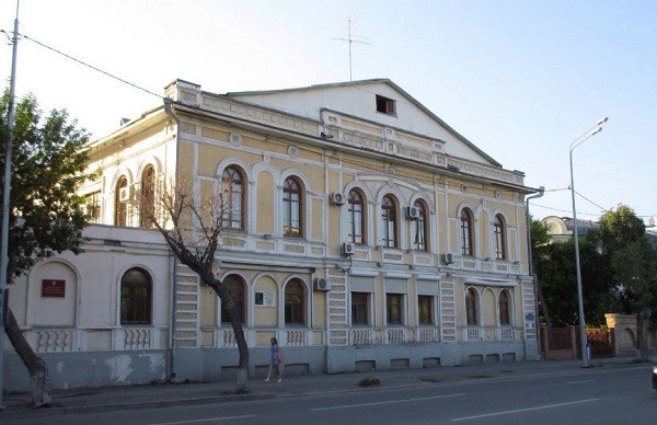 Дом по ул. Челюскинцев, 8 