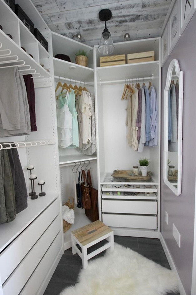 Какой должна быть гардеробная комната в квартире?
