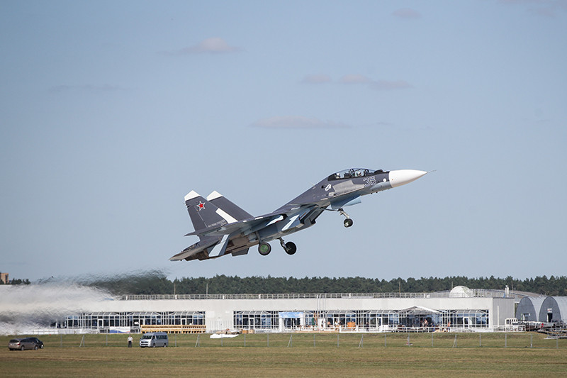 Двухместный многоцелевой истребитель Су-30СМ (серийный модернизированный) корпорации «Иркут»