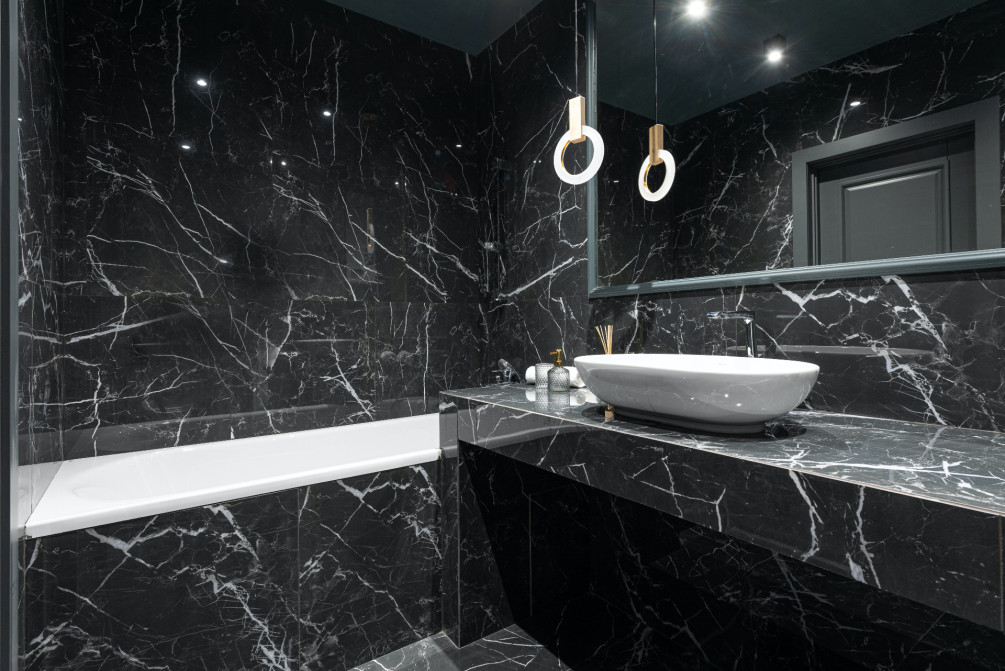 Правила дизайна и отделки ванной комнаты керамической плиткой