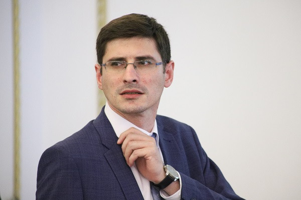 Андрей Саносян