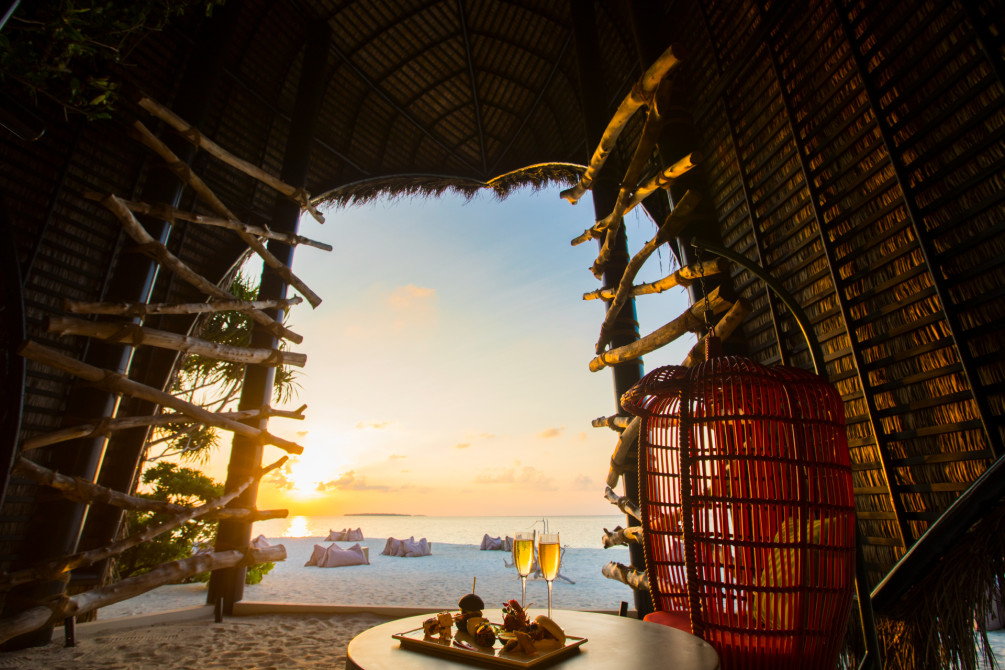 Курорт Dhigali Maldives