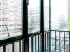 Балконы в&nbsp;квартирах оборудованы стеклопакетами, а
на&nbsp;полу уложена керамическая плитка