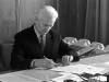 Иван Силаев в своей рабочем кабинете, декабрь 1990 года