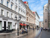 Согласно данным компании Colliers International, самые высокие арендные ставки на торговые помещения в Москве традиционно в Столешниковом переулке: от 200 тыс. до 280 тыс. руб. за 1 кв. м в год
