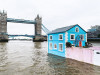 Сервис Airbnb построил плавучий дом на Темзе. Часть 1