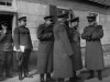 Командующий войсками 1-го Белорусского фронта маршал Г.К.Жуков (справа), начальник штаба фронта генерал-полковник М.С. Малинин (второй слева)