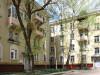 Среди других примеров ценной позднесталинской застройки &mdash; жилой дом на Кунцевской улице, 15
&nbsp;