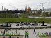 На фото: вид на Московский Кремль из парка &laquo;Зарядье&raquo;