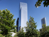 Три нижних этажа нового небоскреба занимают магазины, выше располагаются офисы. 4 World Trade Center с&nbsp;помощью&nbsp;закрытого перехода соединяется с&nbsp;новой станцией метро, которую спроектировал знаменитый архитектор Сантьяго Калатрава
