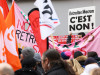 Четвертый день протестов против пенсионной реформы в Париже. Фотогалерея"/>














