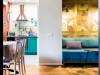 Обивка дивана перекликается с цветом кухонного гарнитура и стен в спальне