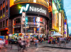 NASDAQ в Нью-Йорке (США) — вторая по величине фондовая биржа в мире</p>
<p>» width=»» height=»» /></p>
<p>NASDAQ в Нью-Йорке (США) — вторая по величине фондовая биржа в мире</p>
<p>(Фото: Wikimedia Commons )</p>
<p>Американская биржа NASDAQ — первая в мире электронная фондовая биржа, которая начала работать в 1971 году, является традиционной площадкой для компаний, работающих в технологическом секторе. Капитализация NASDAQ с марта 2020 года выросла в два раза — с $11,23 трлн до $22,42 трлн к концу марта 2022 года, Для сравнения, NYSE за тот же период выросла с $25,53 трлн до $27,2 трлн. Опережающий рост NASDAQ во многом можно объяснить успехом акций информационных технологий во время глобальной пандемии коронавируса (COVID-19).</p>
<h3><span class=