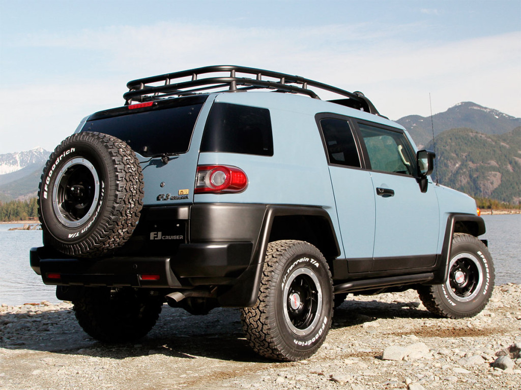 <p>Toyota FJ Cruiser</p>