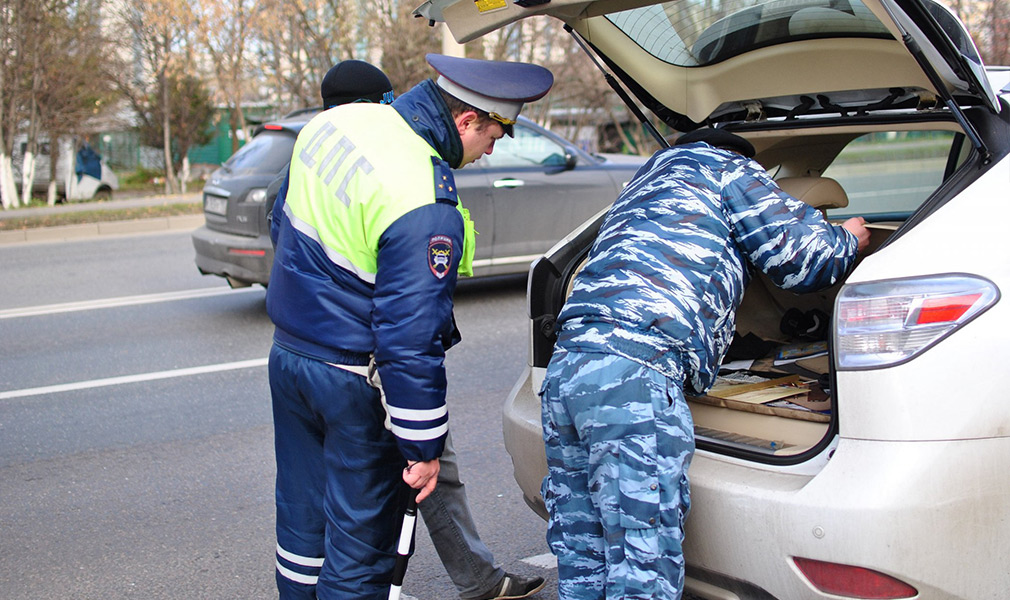 в чем разница между осмотром и досмотром автомобиля инспектором дпс. Смотреть фото в чем разница между осмотром и досмотром автомобиля инспектором дпс. Смотреть картинку в чем разница между осмотром и досмотром автомобиля инспектором дпс. Картинка про в чем разница между осмотром и досмотром автомобиля инспектором дпс. Фото в чем разница между осмотром и досмотром автомобиля инспектором дпс