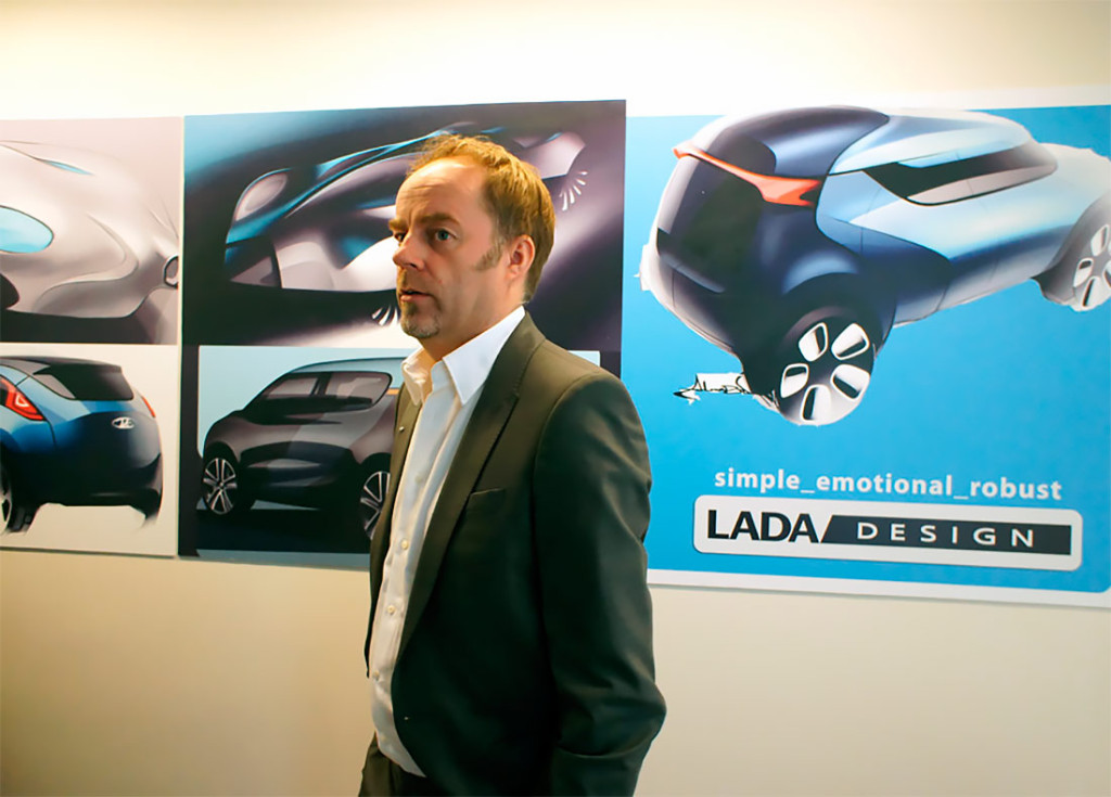 <p>Главный дизайнер Lada британец Стив Маттин покинул пост спустя девять лет работы в России. Под его руководством Lada получала совершенно новую внешность, а Х-дизайн стал узнаваемым.</p>

<p><br />
&nbsp;</p>