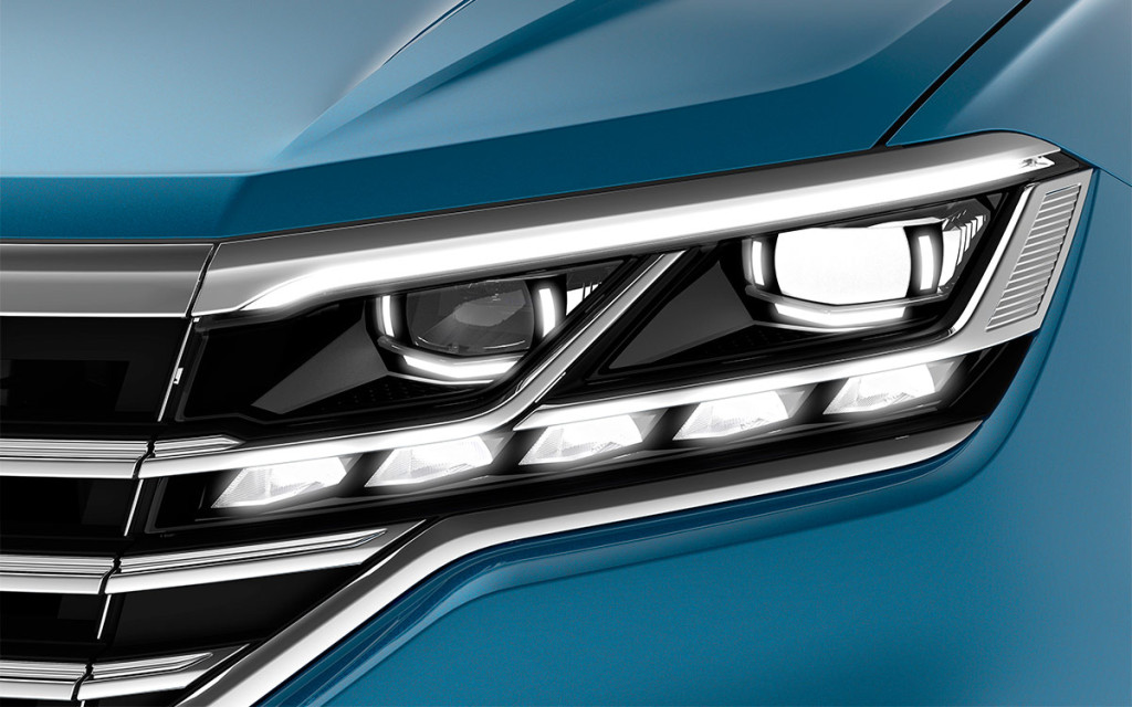 Volkswagen изменил оснащение внедорожника Touareg для России