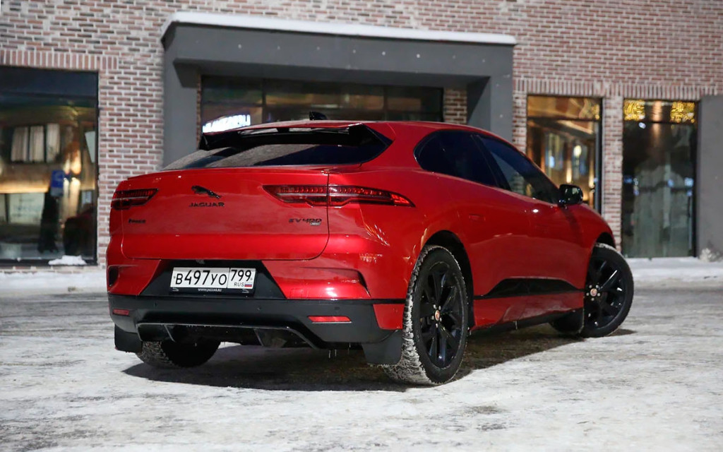 Смена привычек. Зимний тест электрического Jaguar i-Pace