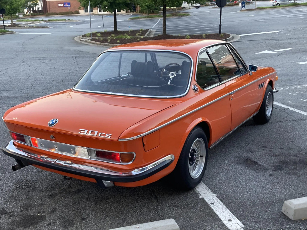 В США на аукцион попал винтажный BMW 1974 года