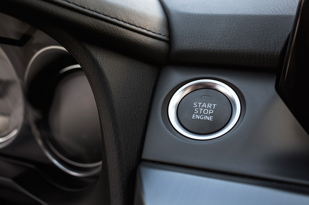 Мазда сх 5 ручник. Кнопка зажигания Мазда CX 5. Кнопки Mazda CX-5. Мазда СХ-5 кнопки управления. Кнопки Мазда сх5.