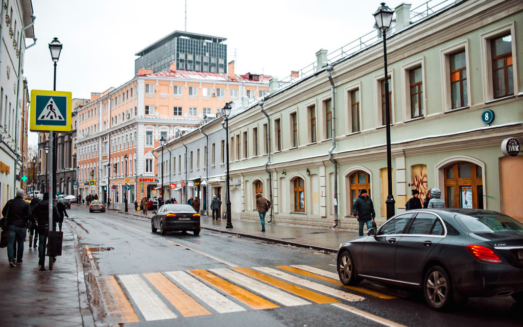 На некоторых улицах Москвы могут снизить предельно допустимую скорость до 30 км/ч.