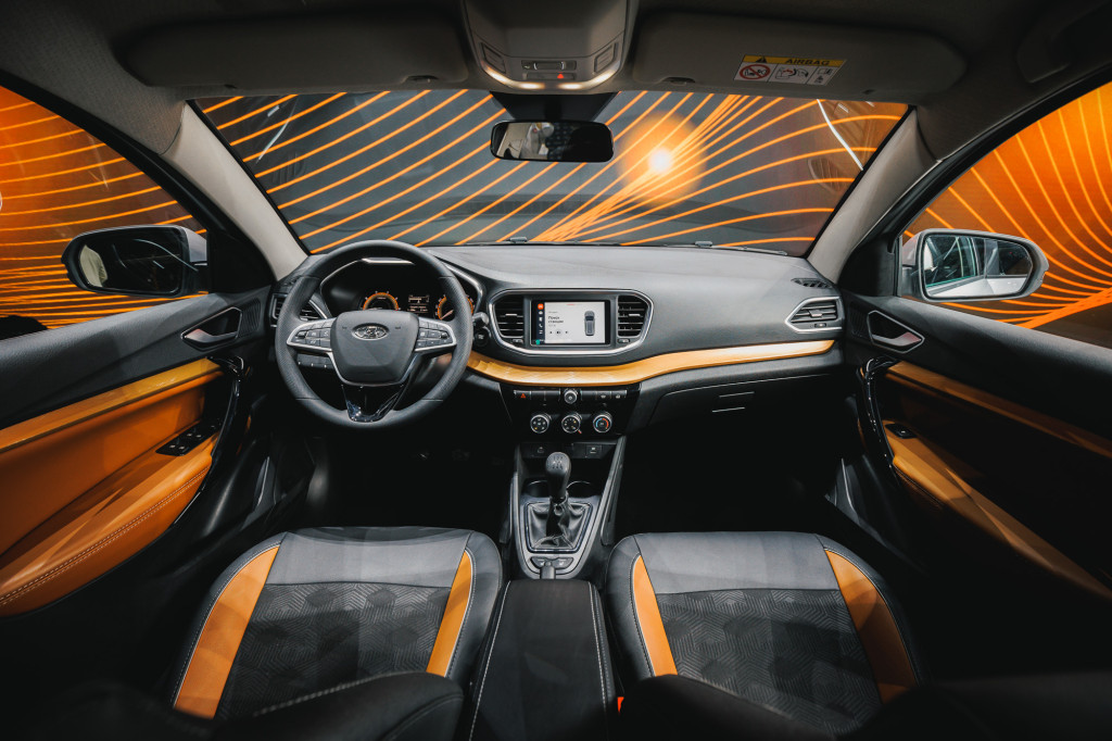 Пять вещей, за которые можно любить и ненавидеть Lada Vesta