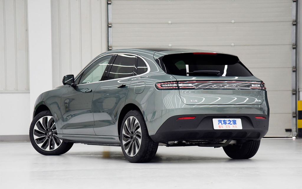 Названы лучшие китайские электрические и гибридные автомобили 2022 года