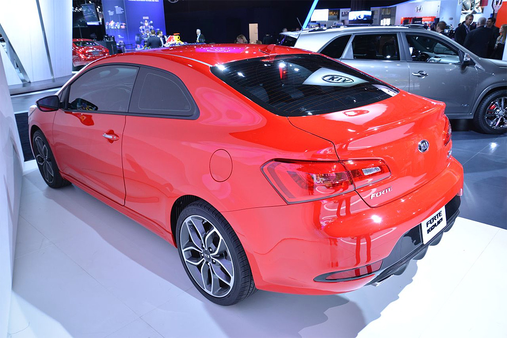 Kia Cerato трехдверка