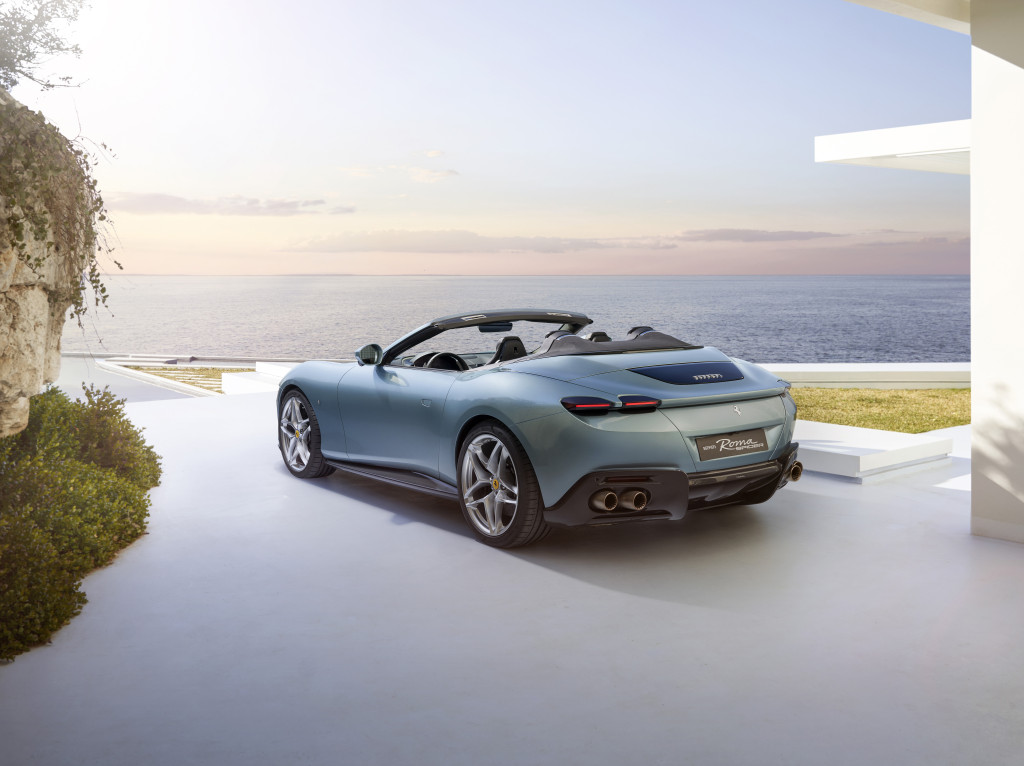 Ferrari представила новую четырехместную модель