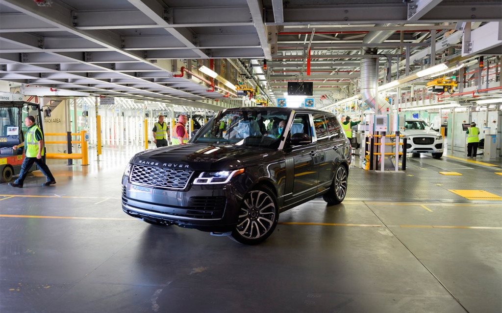 
            Прощаемся с четвертым Range Rover. 5 главных фактов о внедорожнике
        