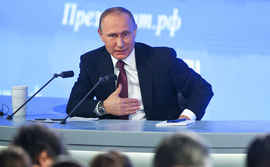 Президент России Владимир Путин на большой ежегодной пресс-конференции в Центре международной торговли на Красной Пресне