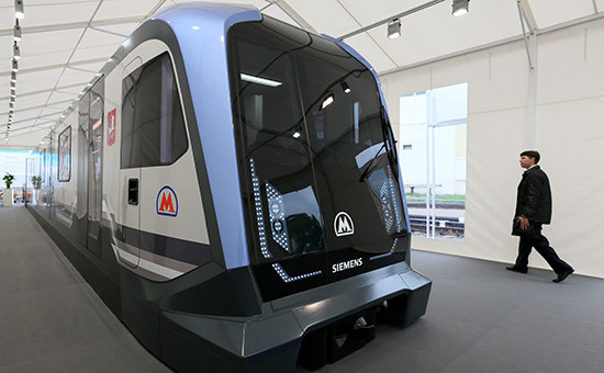 Вагон Siemens для Московского метро на IV Международном железнодорожном салоне техники и технологий, 2013 г.