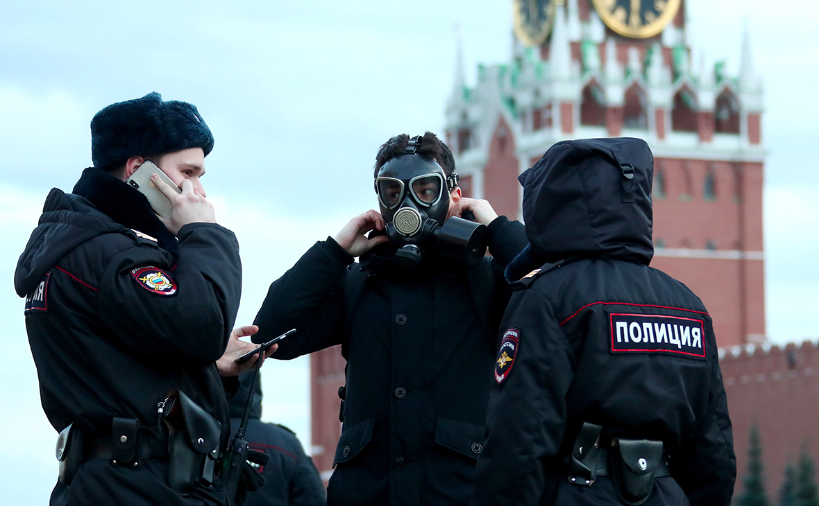 Полиция может. Полицейский в маске. Полицейские в Москве в масках. Полиция России. Полицейский в маске Россия.