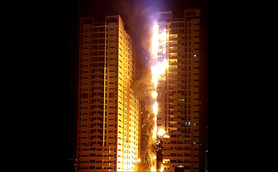 Пожар в жилом комплексе Ajman One