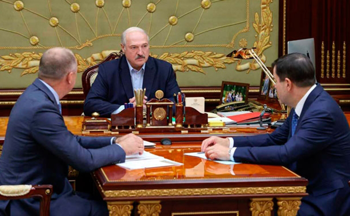 Иван Носкевич, Александр Лукашенко (в центре) и Валерий Вакульчик (справа)